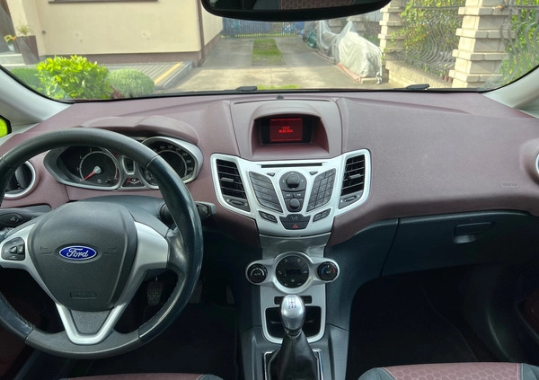 Ford Fiesta cena 16900 przebieg: 164917, rok produkcji 2008 z Grudziądz małe 56